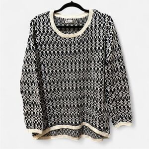 DE Collection Women’s Navy and White Crew Neck Sweater Size XL